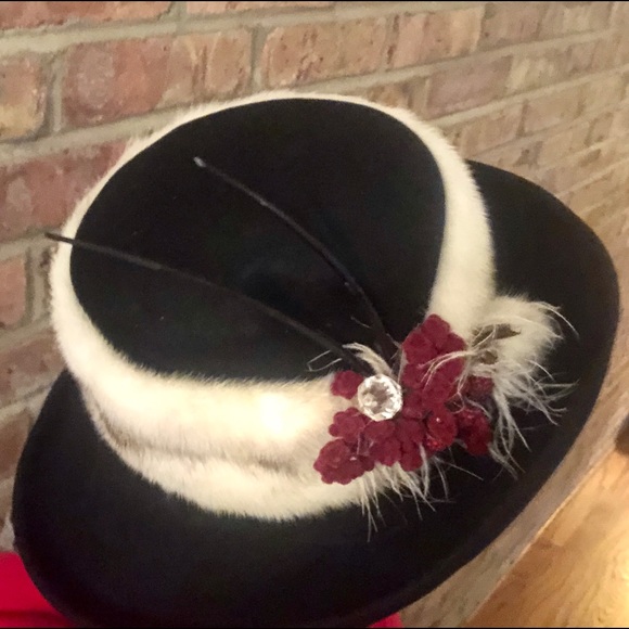 One-of-a-kind wool hat by milliner MJ VonZaskin - Picture 7 of 8